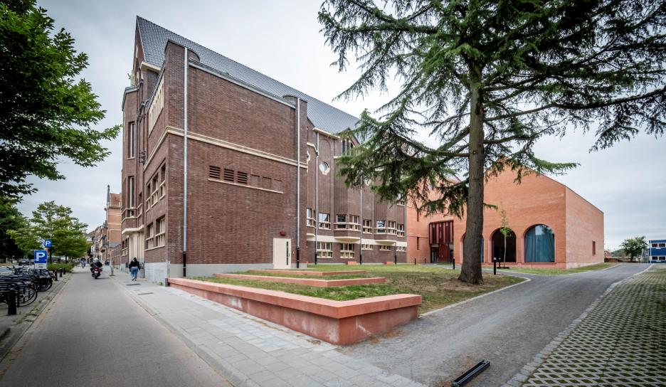 Paul Van Ostaijengebouw